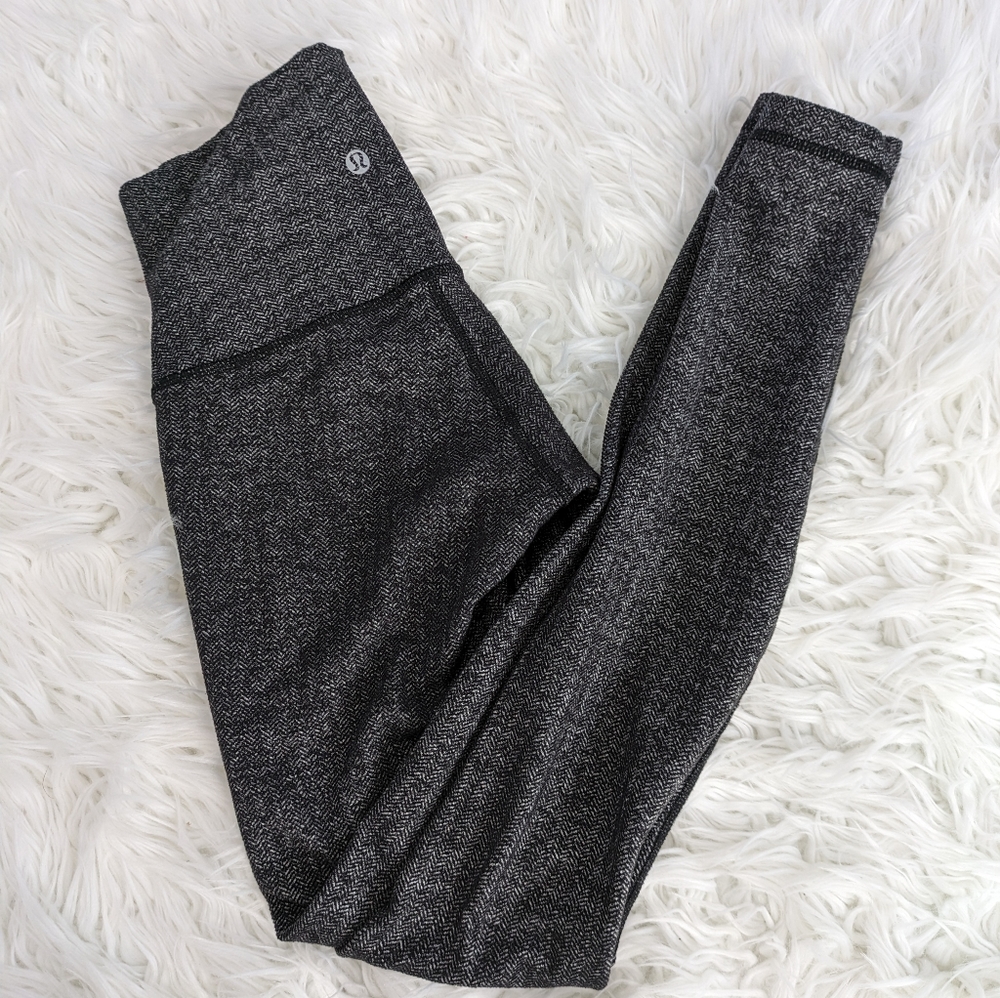 Lululemon Grey Herringbone Wunder Under - 2